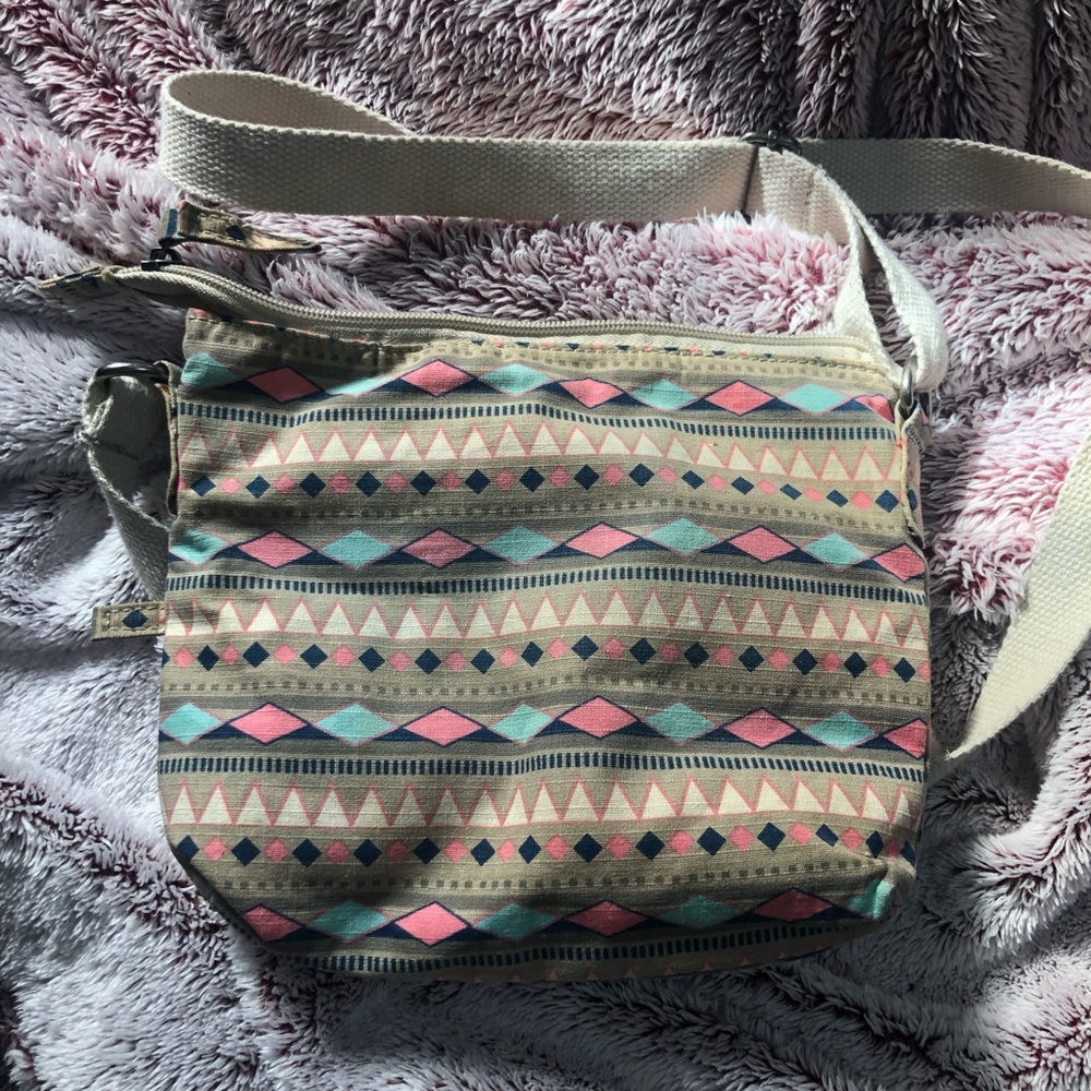 Purse - Picture 3 of 4